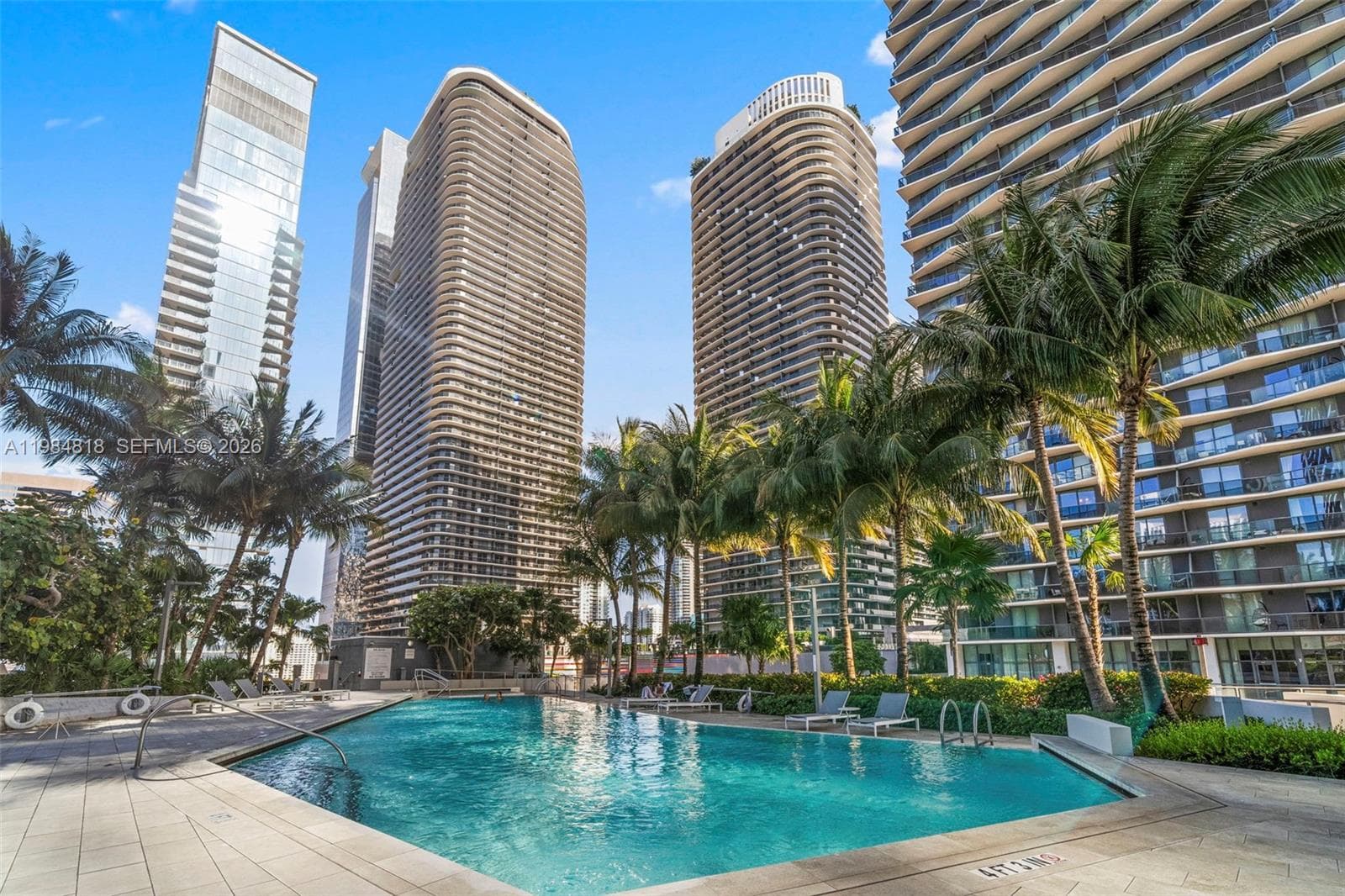88 SW 7th St # 809, Miami FL 33130 photo 3