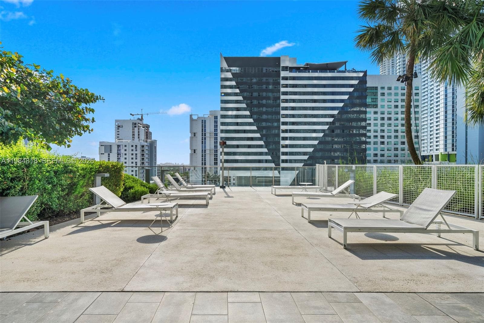 88 SW 7th St # 809, Miami FL 33130 photo 4