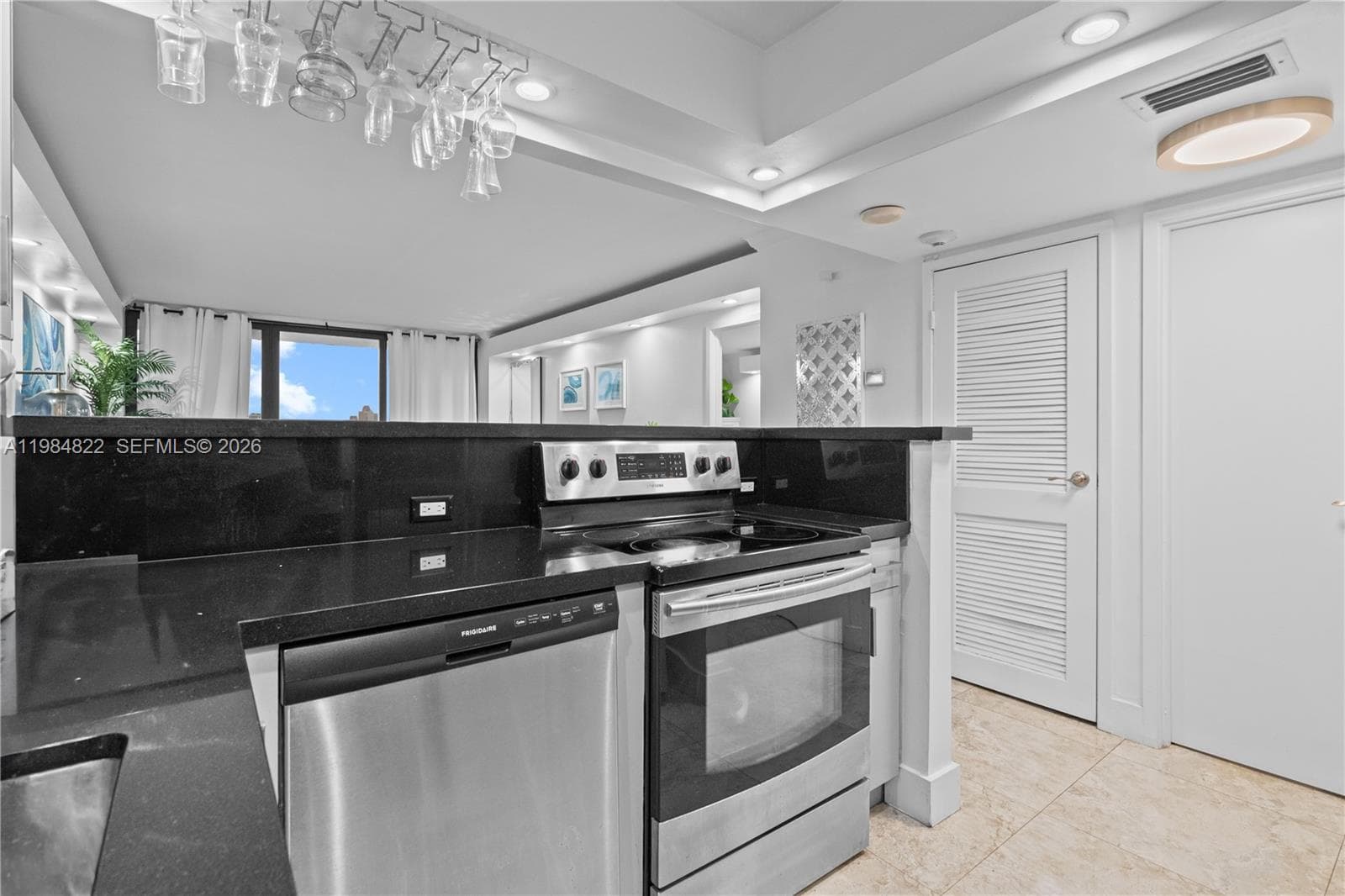 3675 N Country Club Dr # 1907, Aventura FL 33180 photo 3