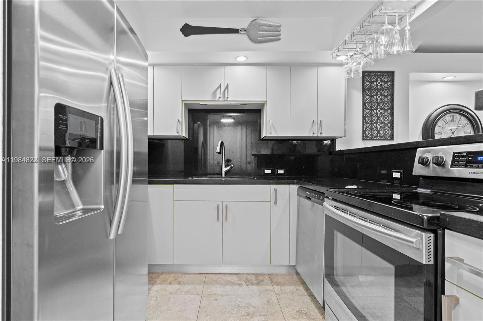 3675 N Country Club Dr # 1907, Aventura FL 33180 photo 4