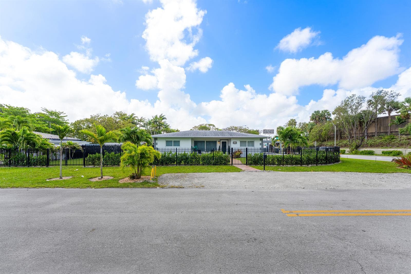 590 NW 126th Street, North Miami FL 33168 photo 3