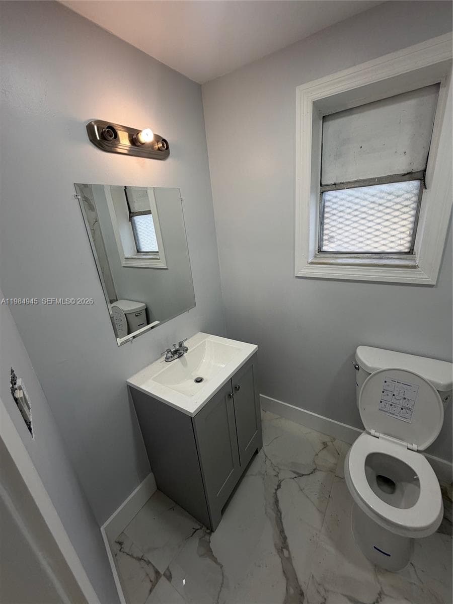 531 NE 58th St # 3, Oakland Park, FL 33334 photo 4