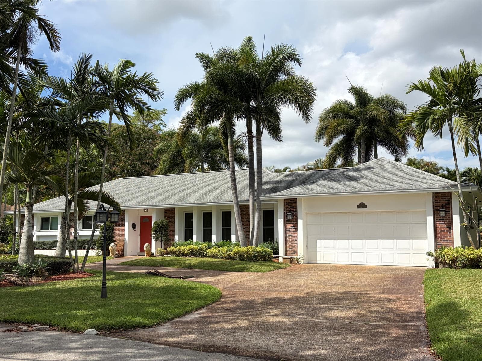 8 Bell Lane, Palm Springs FL 33406 photo 3