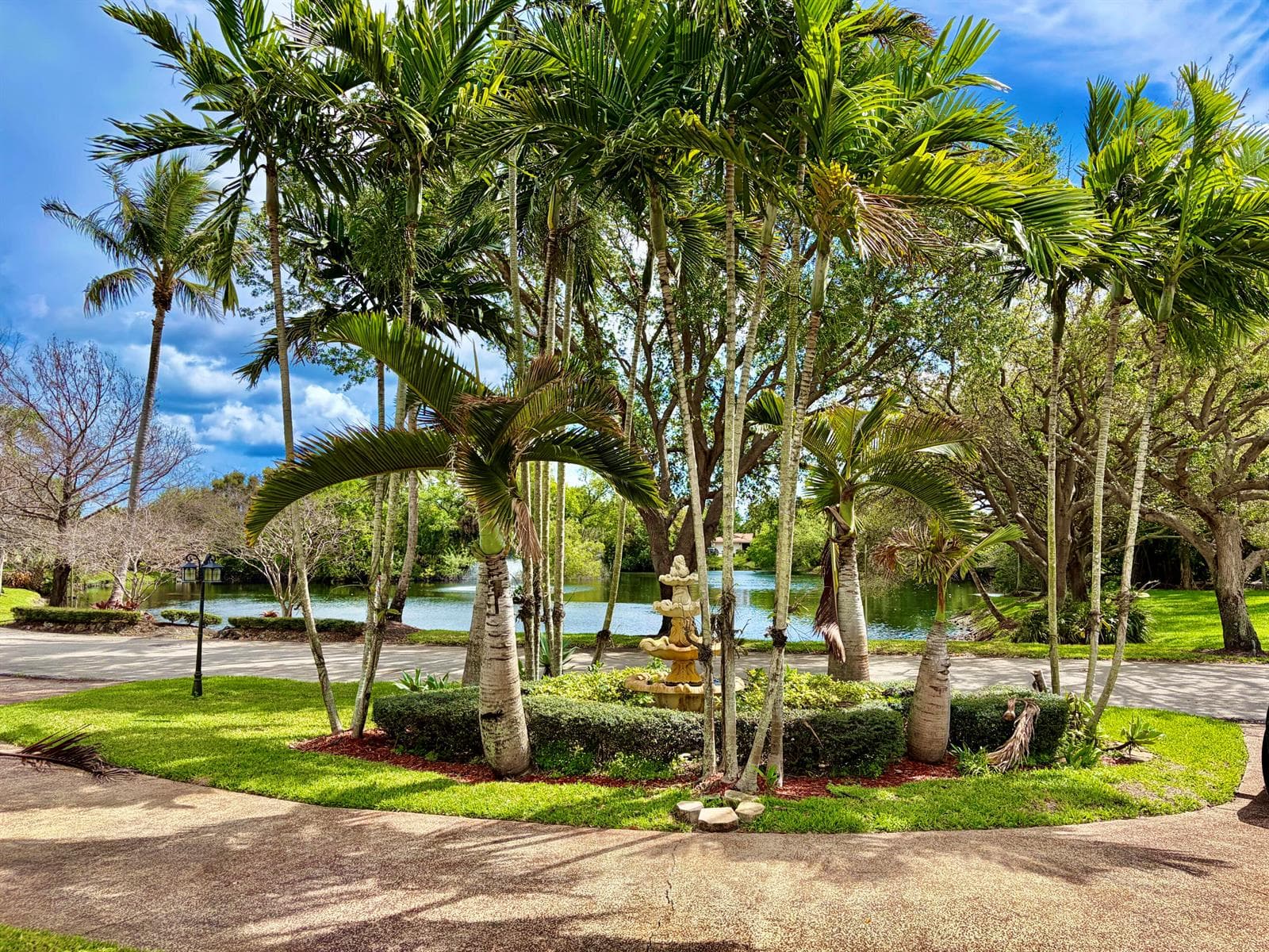 8 Bell Lane, Palm Springs FL 33406 photo 5