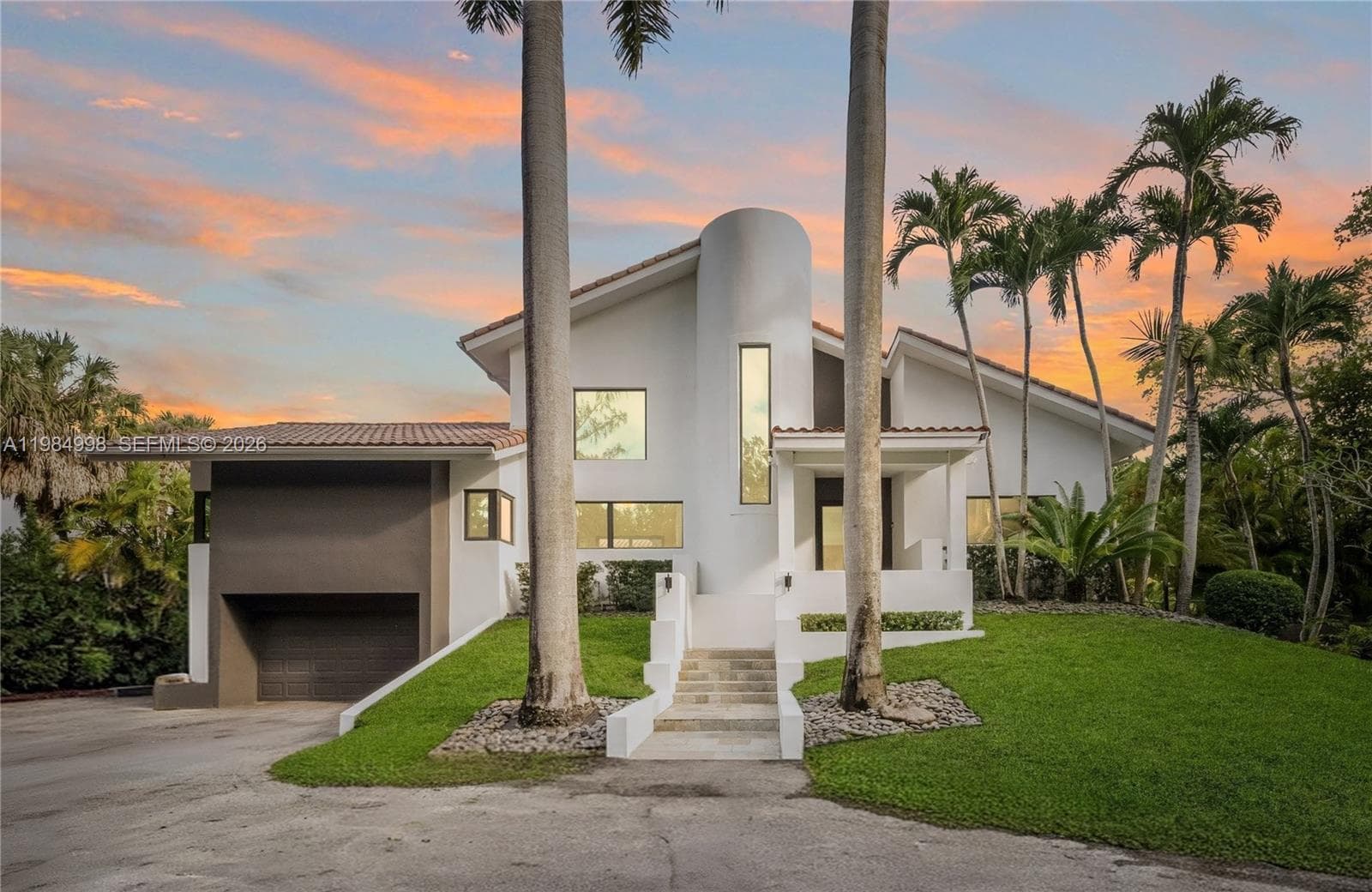 5981 SW 136th St, Pinecrest FL 33156 photo 2