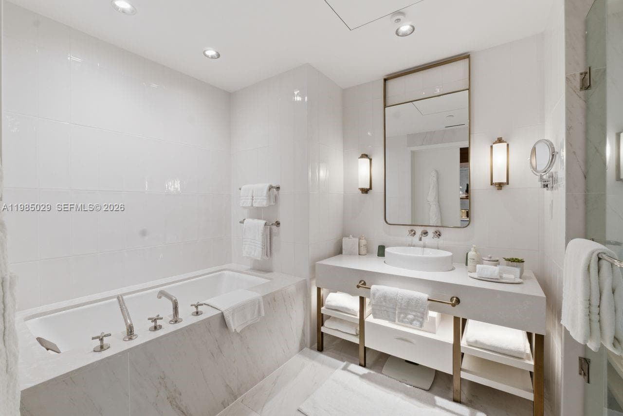 525 N Fort Lauderdale Beach Blvd # 1509, Fort Lauderdale FL 33304 photo 4