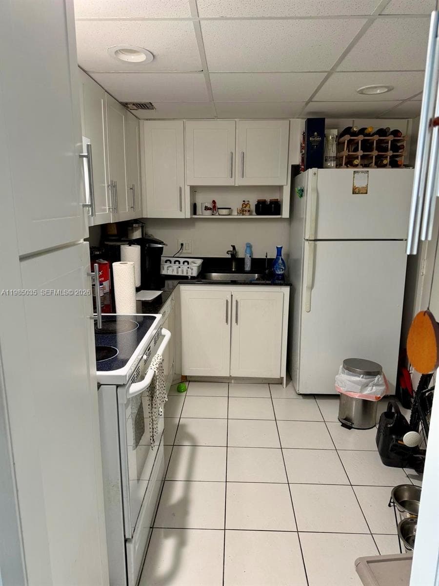 2841 NE 163rd St # 306, North Miami Beach FL 33160 photo 3