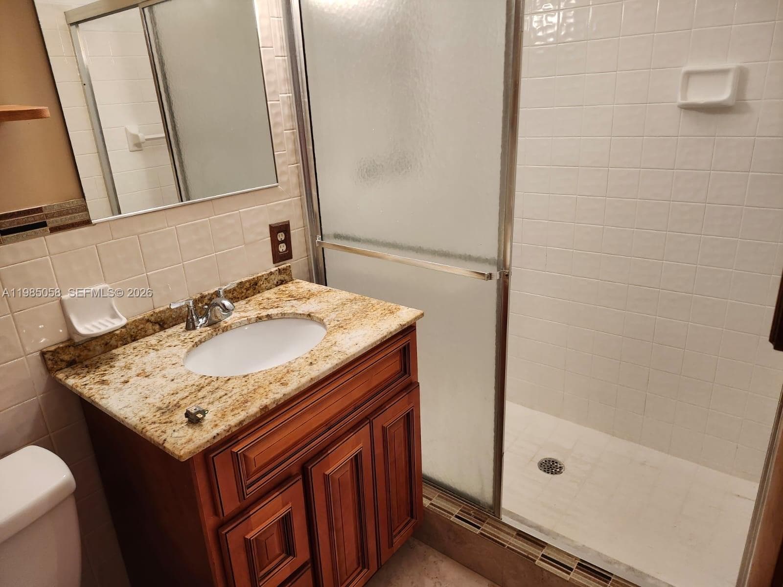 690 NW 19th St, Homestead FL 33030 photo 4