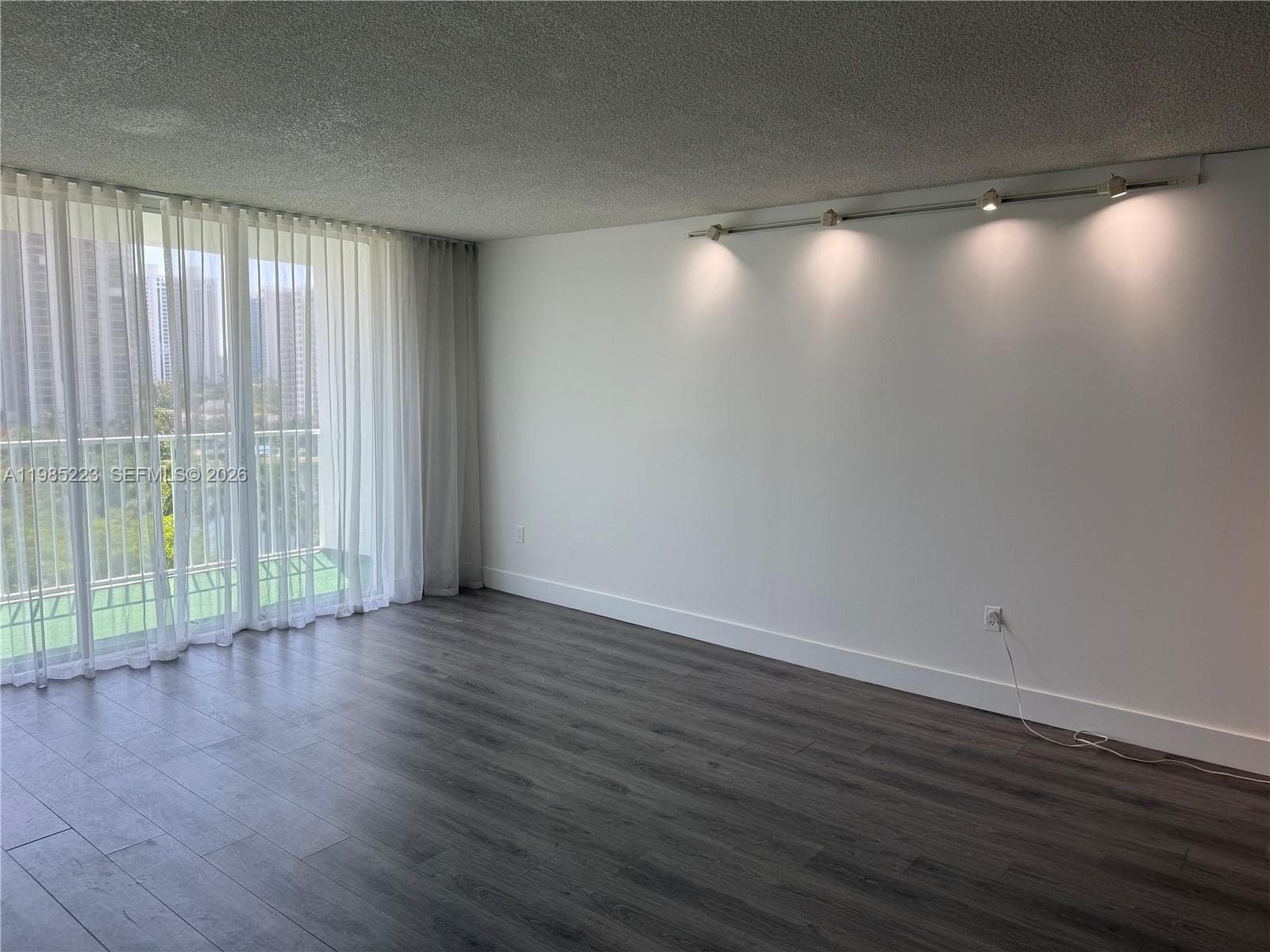 2801 NE 183rd St # 912W, Aventura FL 33160 photo 4