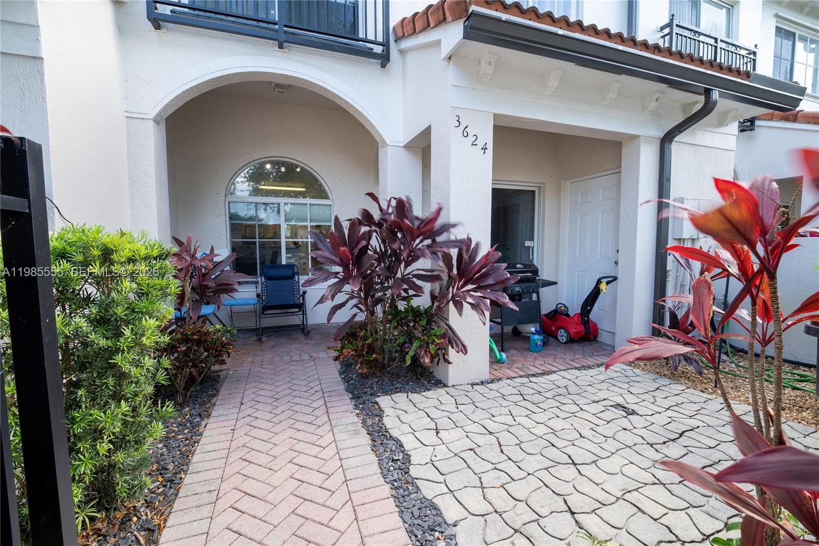3624 NW 29th Pl, Lauderdale Lakes FL 33311 photo 4