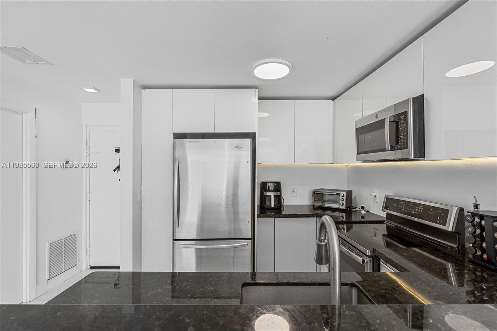 6545 Indian Creek Dr # 306, Miami Beach FL 33141 photo 4