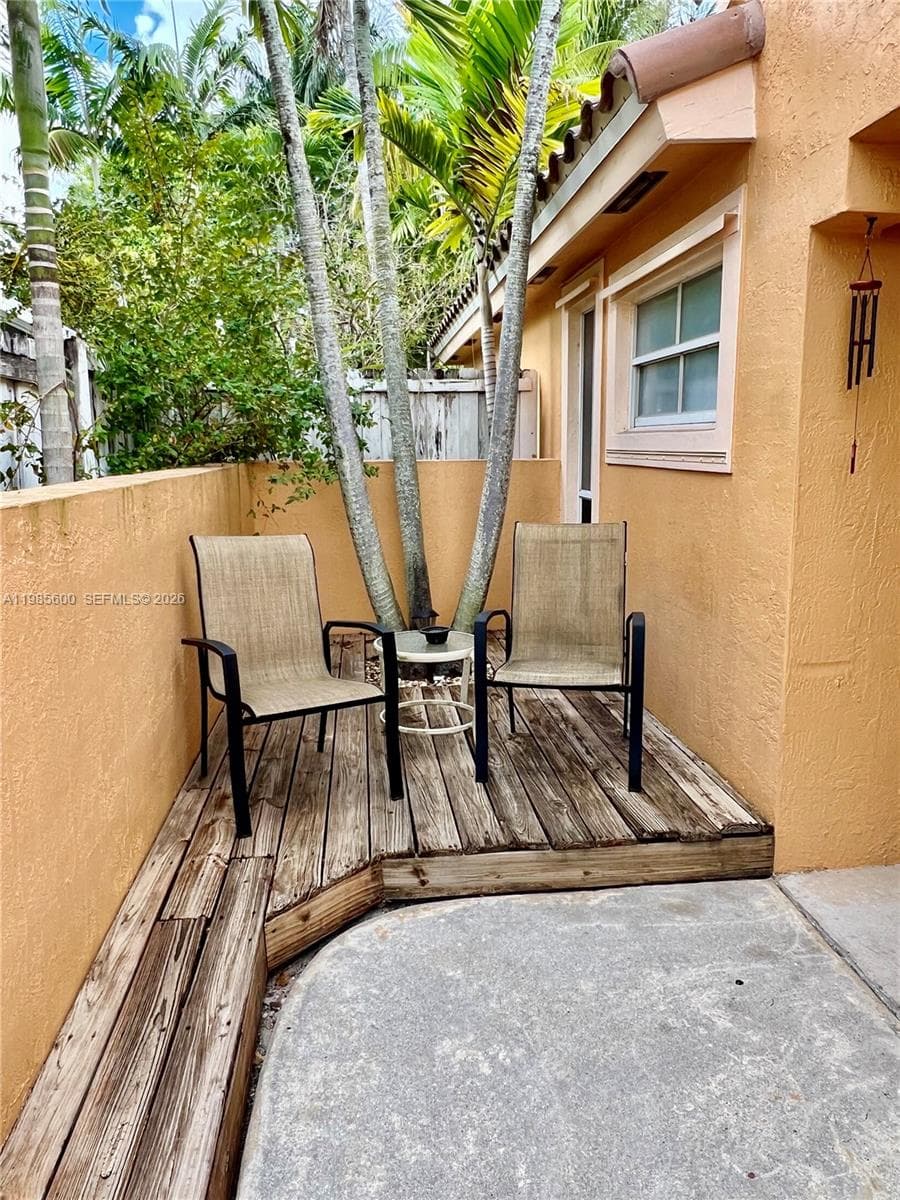 2102 NW 193rd Ave, Pembroke Pines FL 33029 photo 3