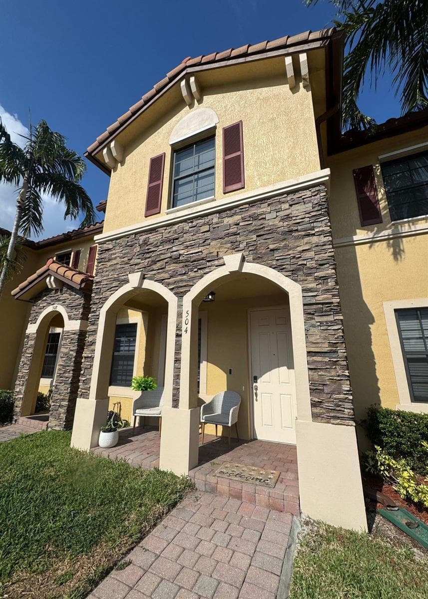 504 SE 32nd Avenue, Homestead FL 33033 photo 2