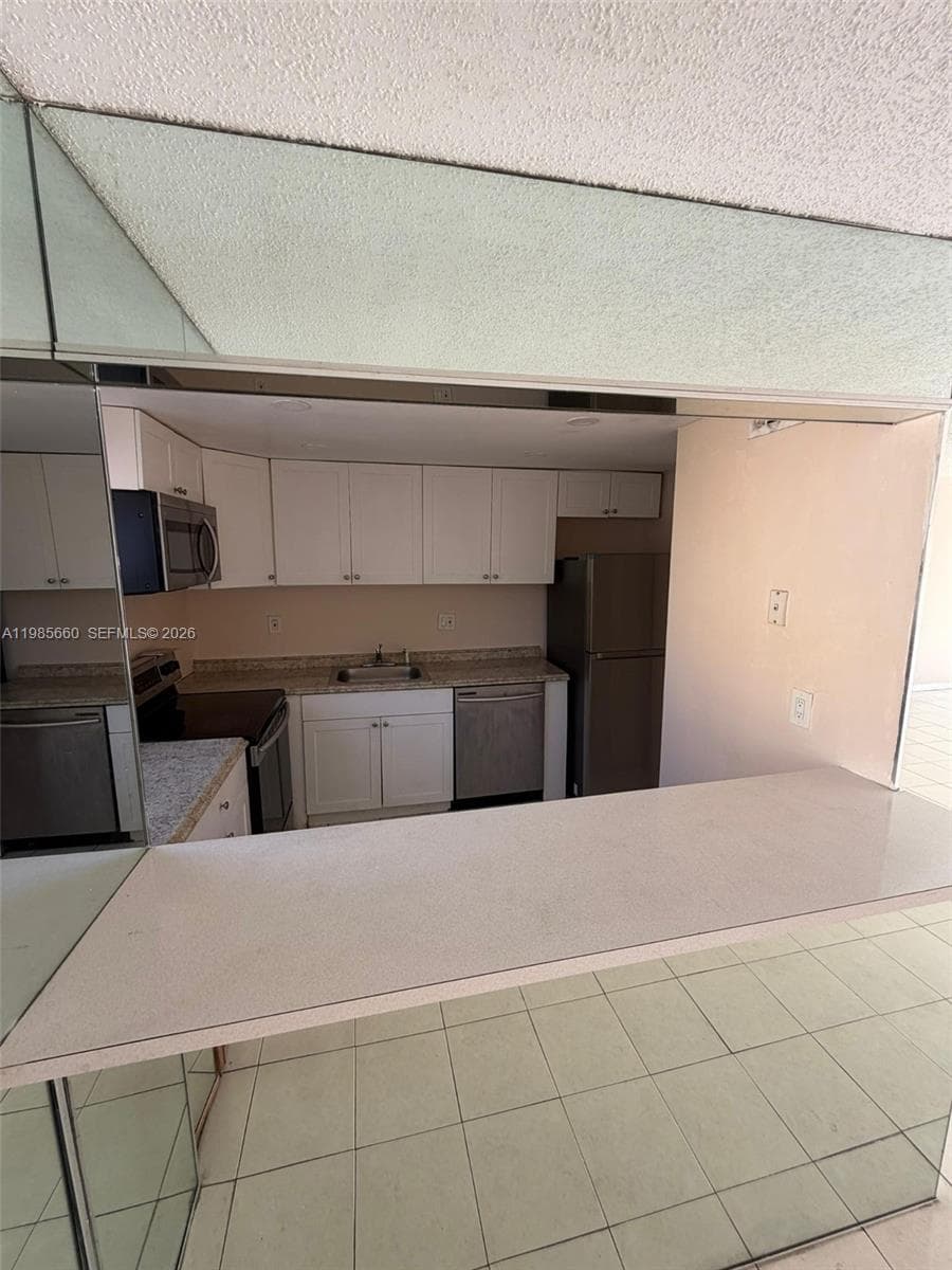 9180 Fontainebleau Blvd # 401, Miami FL 33172 photo 4