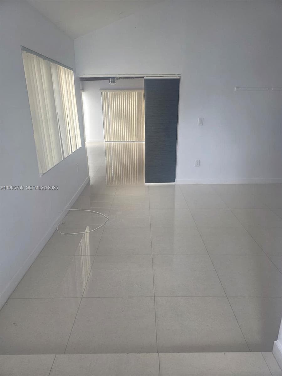 710 SW 99th Ct Cir, Miami FL 33174 photo 3