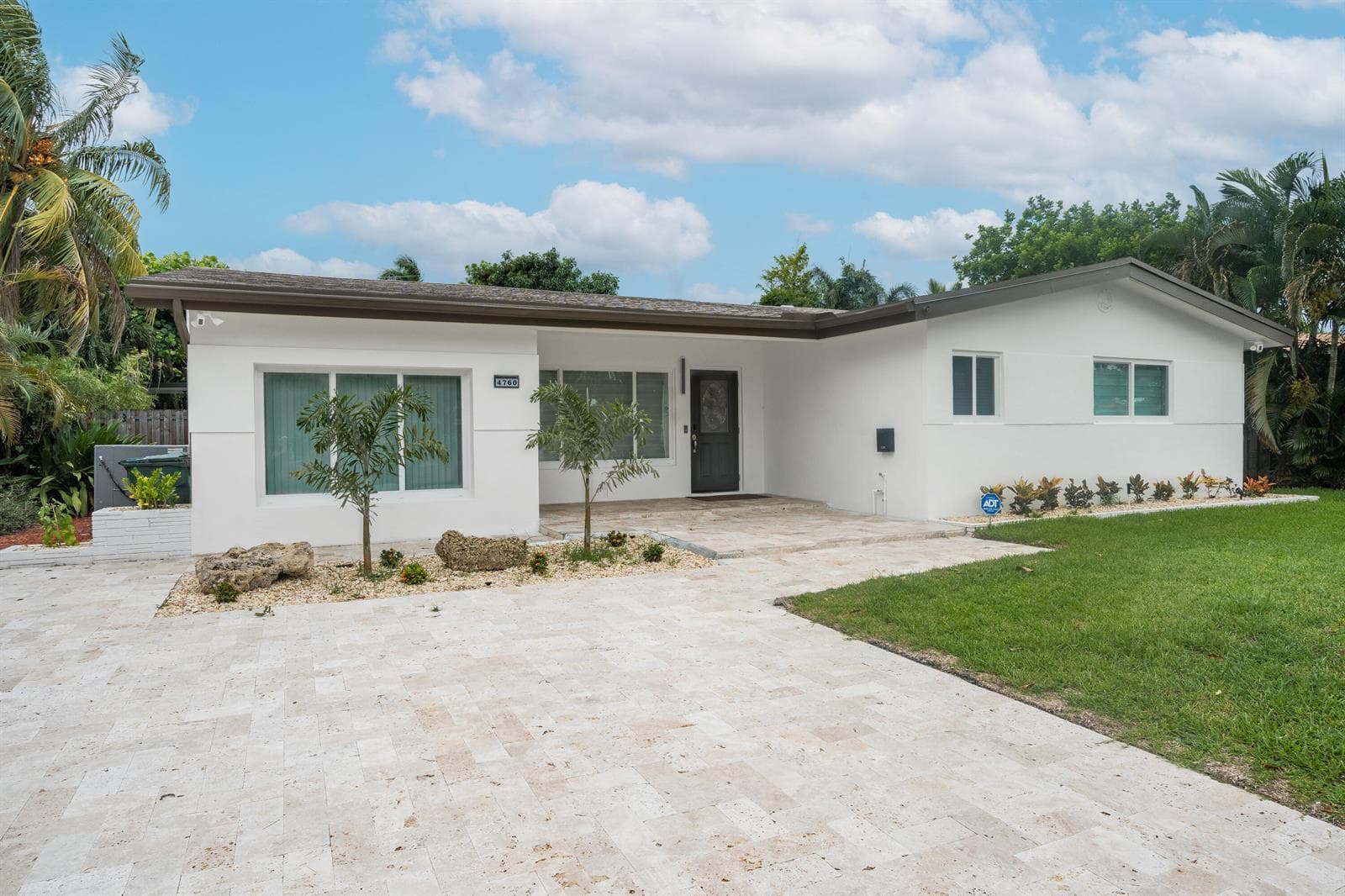 4760 NE 17th Avenue, Oakland Park FL 33334 photo 3