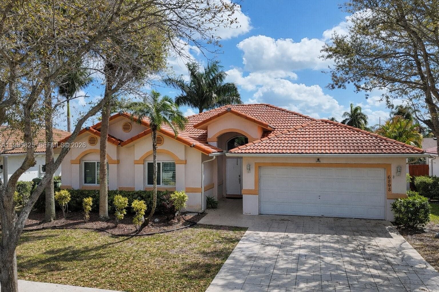 16898 Crestview Ln, Weston FL 33326 photo 3