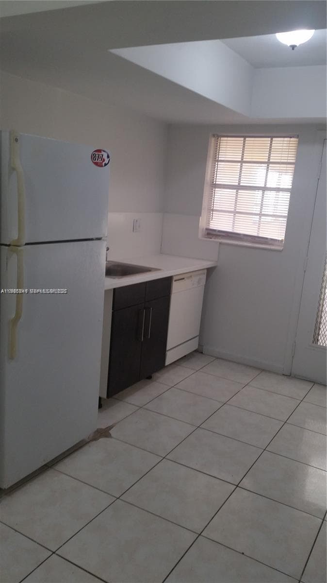 11840 NE 19th Dr # 27, North Miami FL 33181