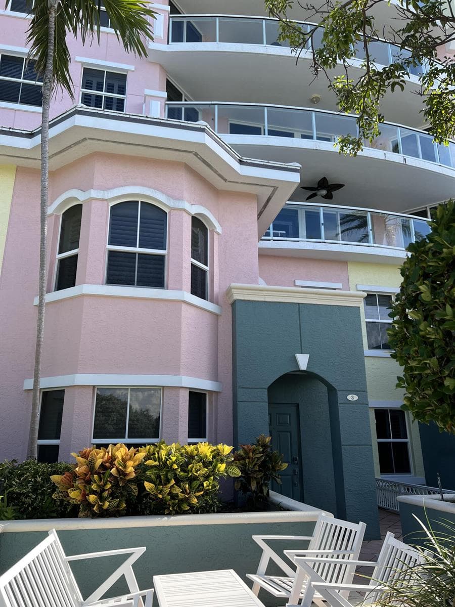2051 SE 3rd Street, Deerfield Beach FL 33441 photo 2
