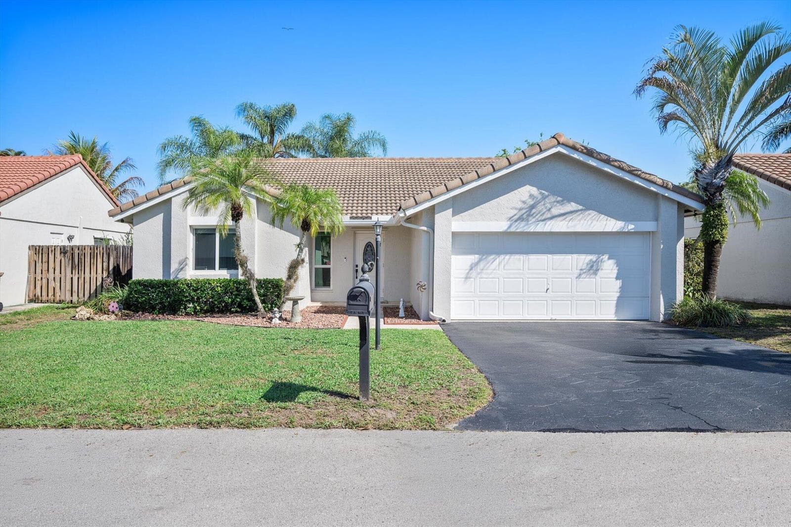 15541 Dover Court, Davie FL 33331