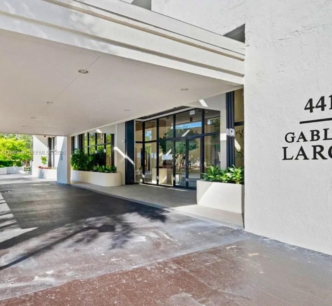 441 Valencia Ave # 803, Coral Gables FL 33134 photo 2