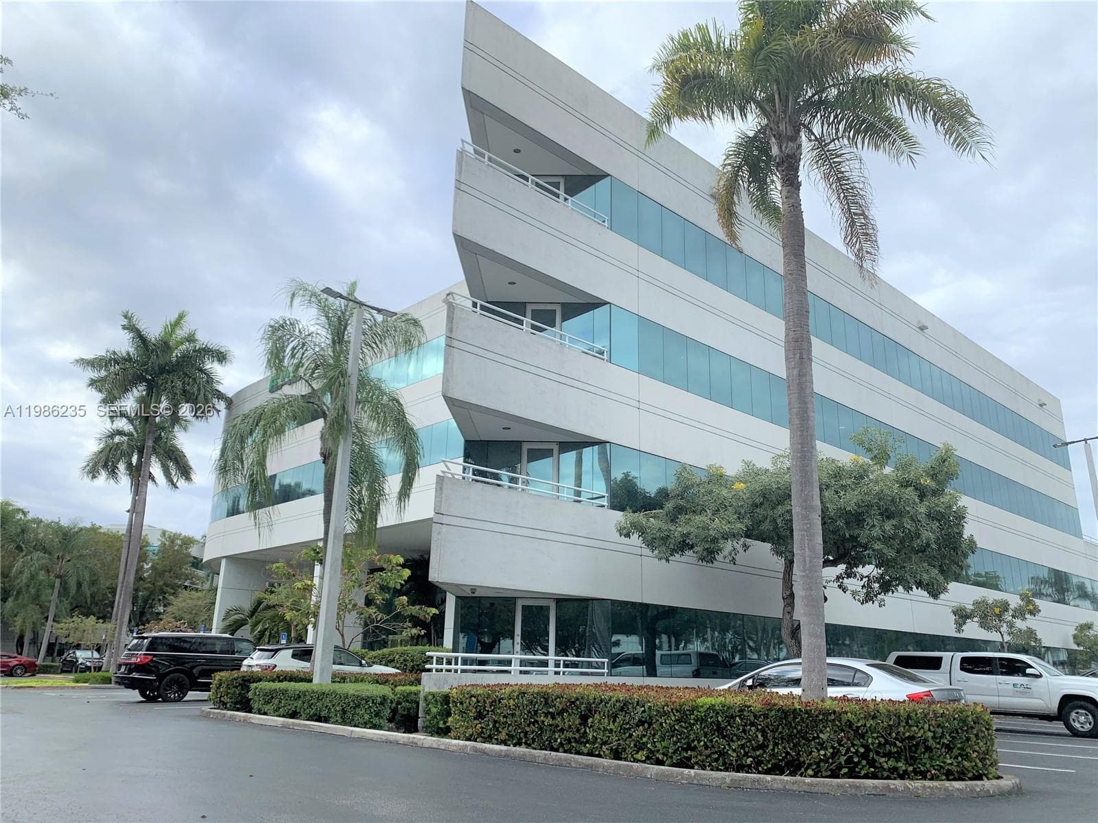 5959 Waterford District Dr # 103, Miami FL 33126