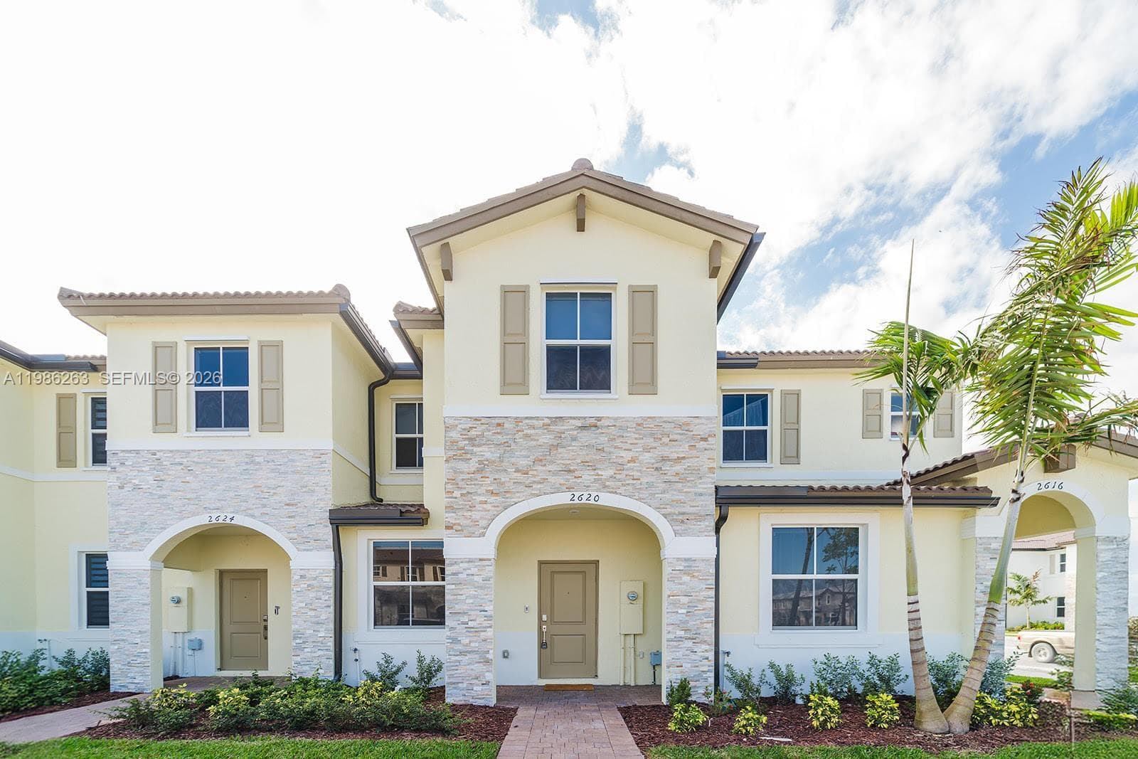 2620 SE 28th Dr, Homestead FL 33035 photo 2