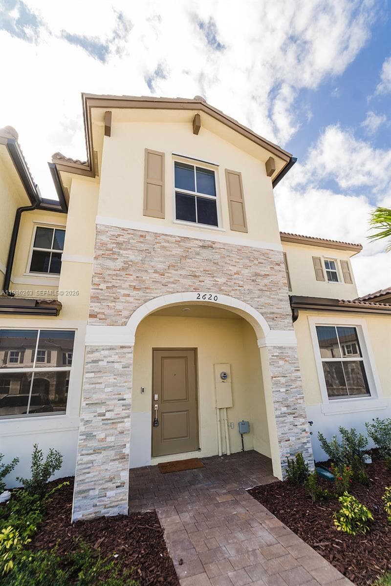 2620 SE 28th Dr, Homestead FL 33035 photo 3