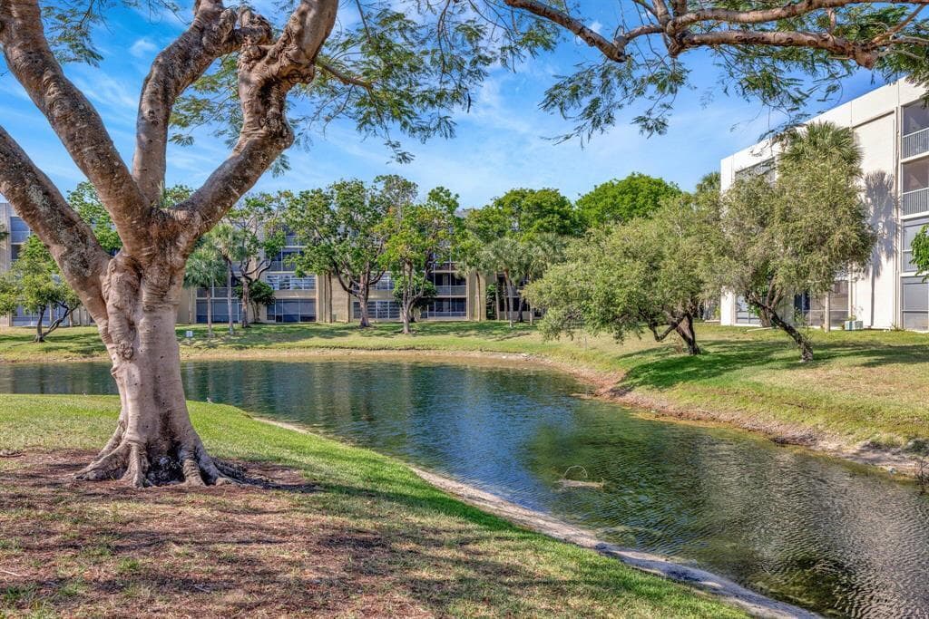 3301 NW 47th Terrace # Unit 403, Lauderdale Lakes FL 33319 photo 3