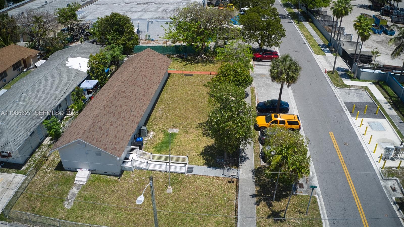 15947 NE 19th Pl, North Miami Beach FL 33162 photo 2