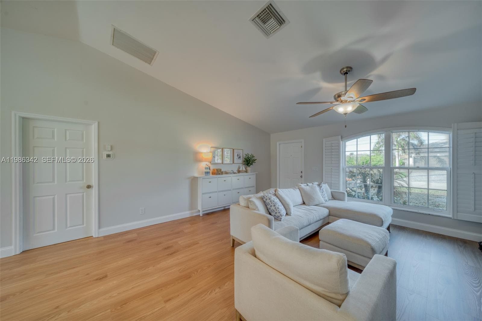 2847 SW 26th Pl, Cape Coral FL 33914 photo 3