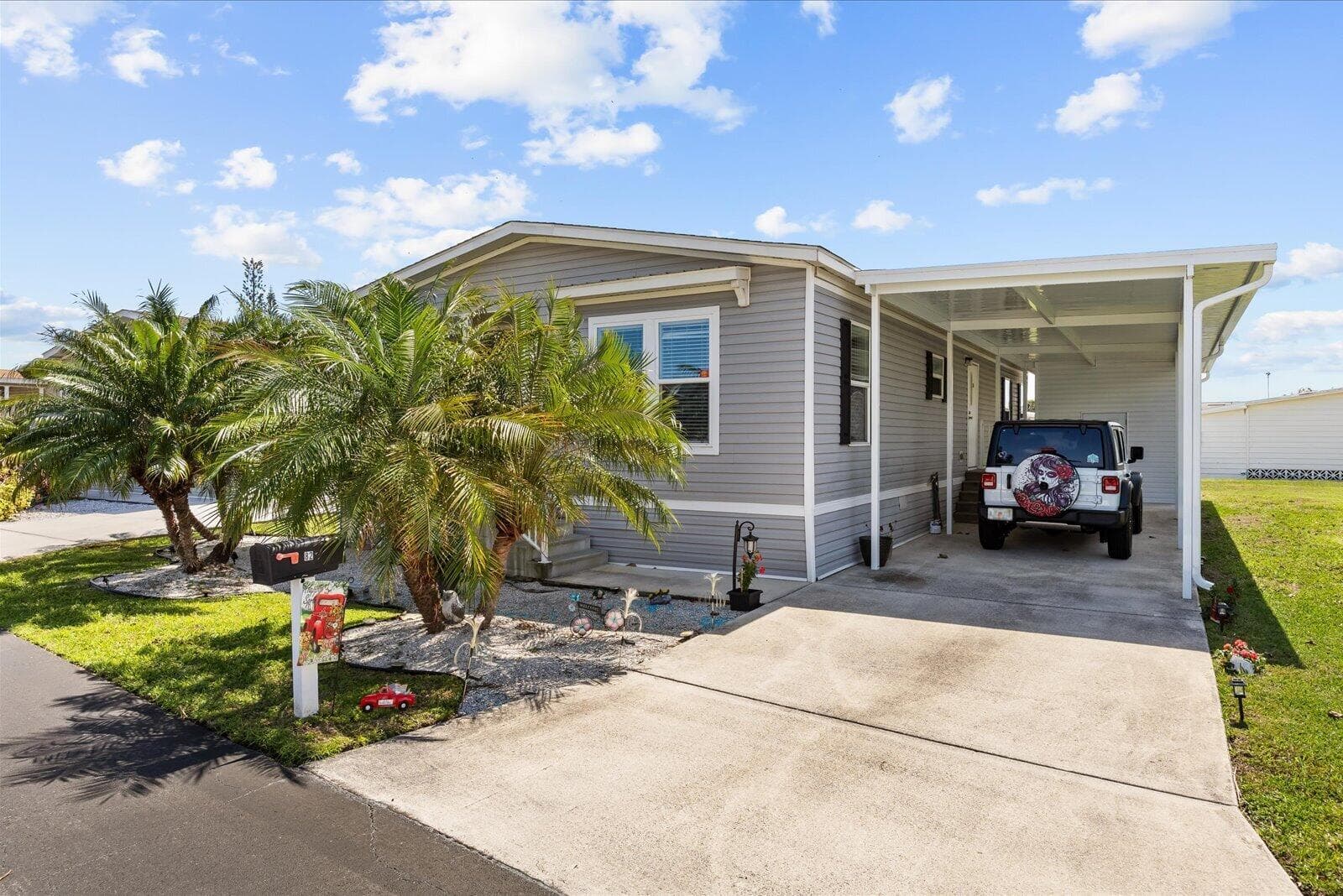 82 Sandhill Boulevard, Fort Pierce FL 34982 photo 2