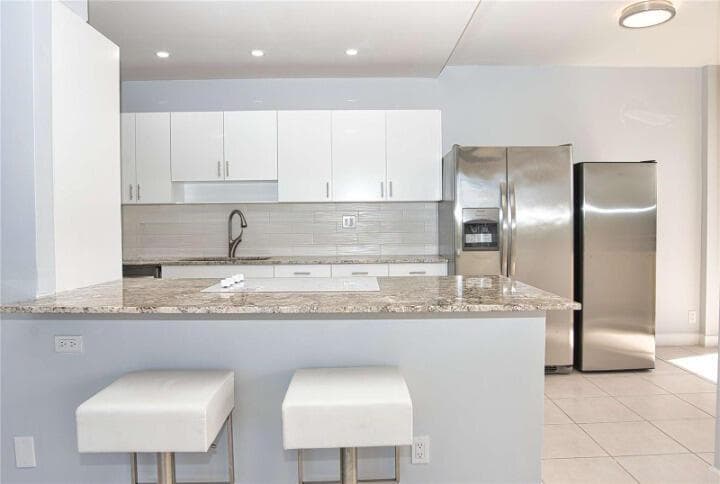 19355 Turnberry Way # 3d, Miami FL 33180 photo 2