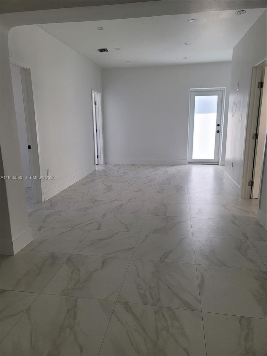 1975 NW 24th Ct, Miami FL 33125 photo 2