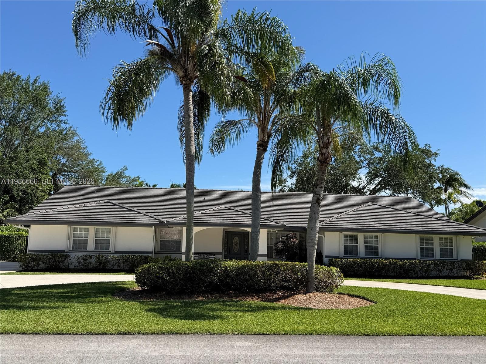 10422 SW 121st St, Miami FL 33176 photo 2