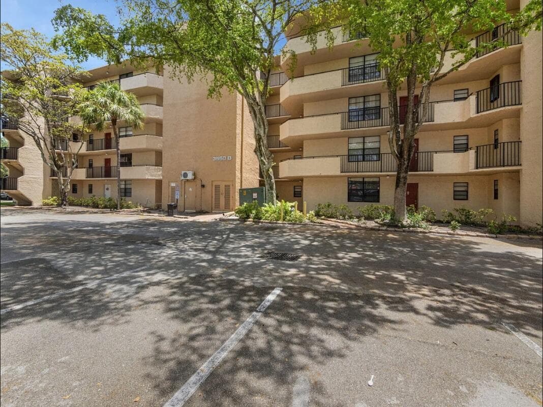 3550 Blue Lake Drive # 404, Pompano Beach FL 33064 photo 2