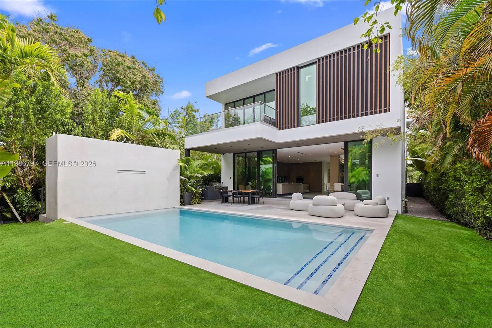 4534 Sheridan Ave, Miami Beach FL 33140 photo 2