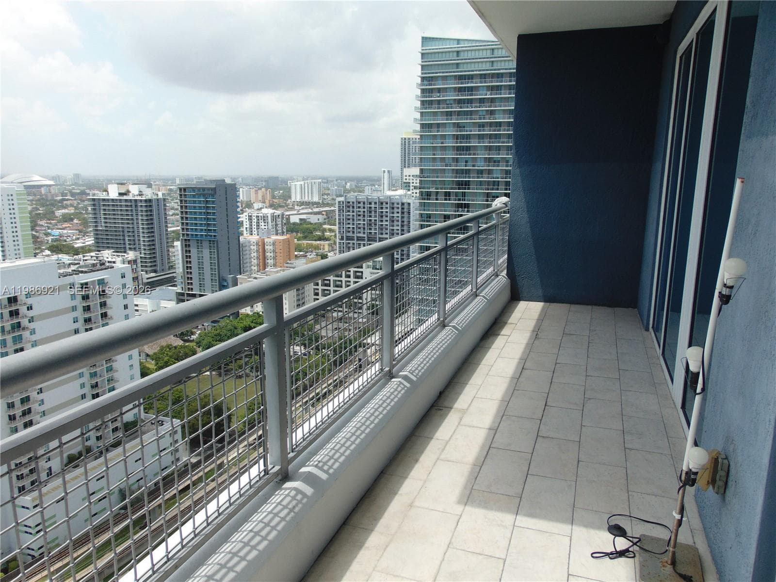 60 SW 13th St # 2619, Miami FL 33130 photo 2