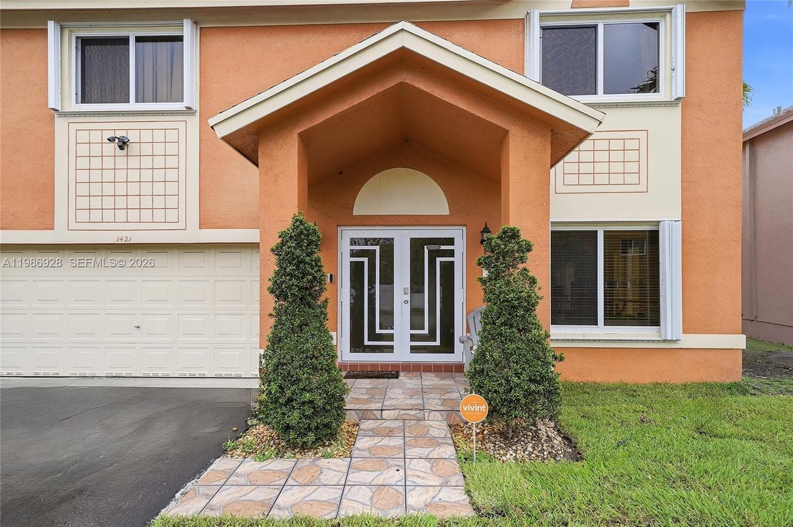1421 SW 97th Ave, Pembroke Pines FL 33025 photo 3