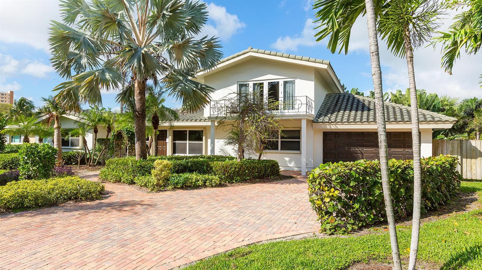 2003 Bay Drive, Pompano Beach FL 33062 photo 2