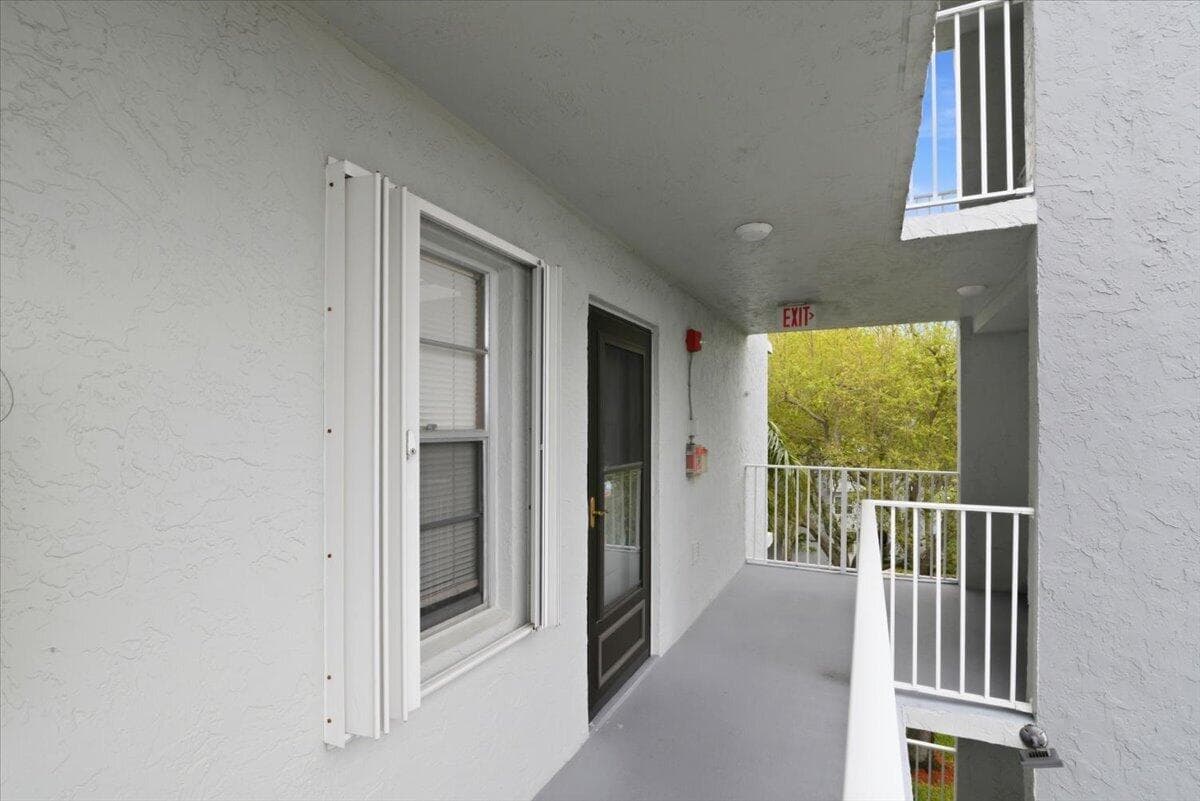2220 N Cypress Bend Drive # 410, Pompano Beach FL 33069 photo 3