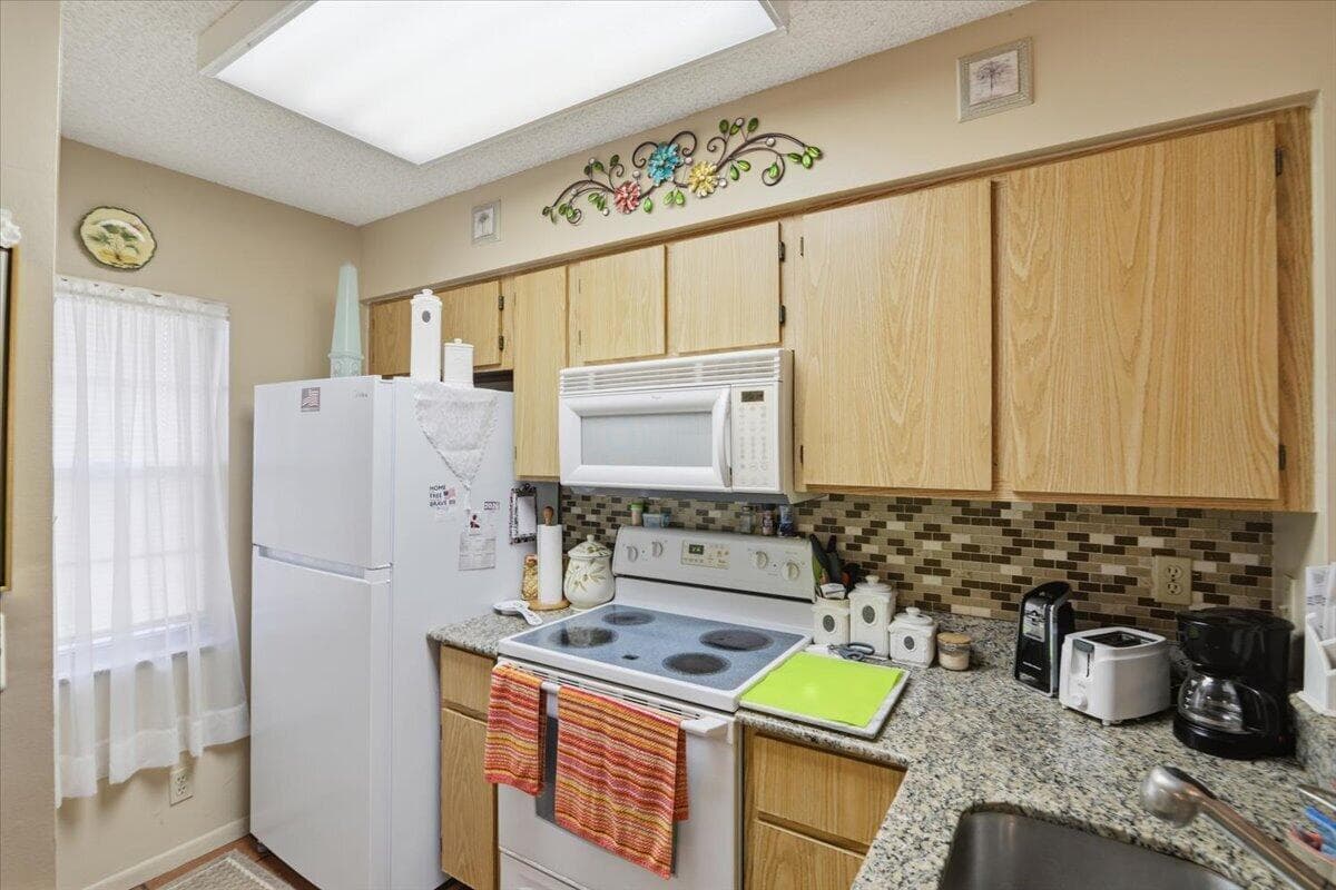 2220 N Cypress Bend Drive # 410, Pompano Beach FL 33069 photo 5