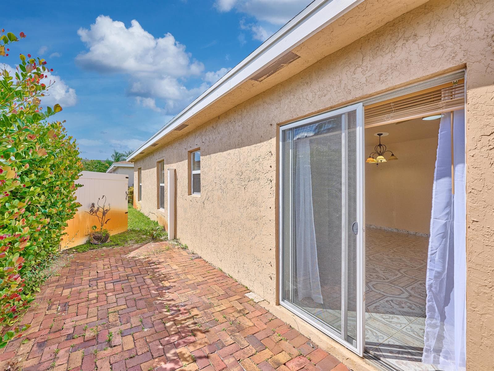 556 E Ridge Cir Circle N, Boynton Beach FL 33435 photo 5