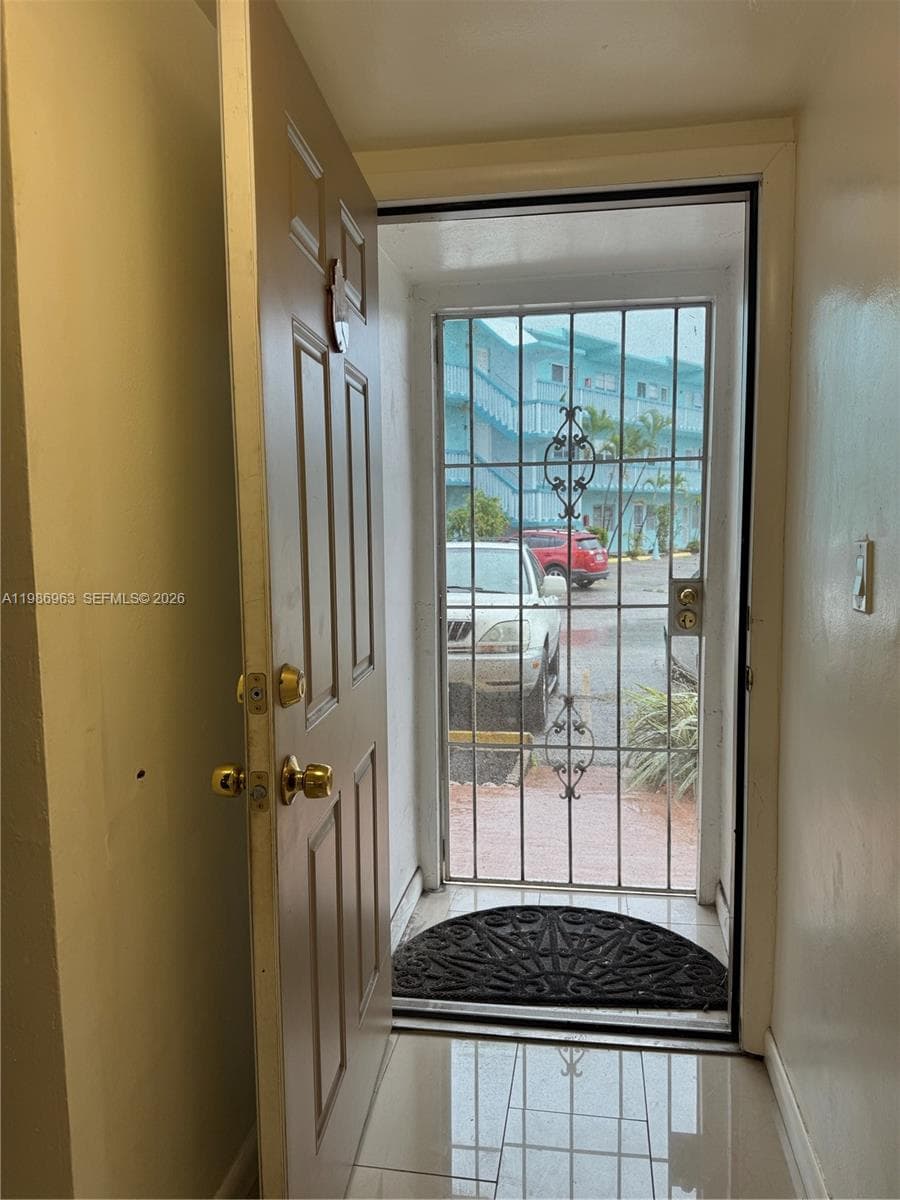 1481 NE Miami Gardens Dr # 162, Miami FL 33179 photo 5