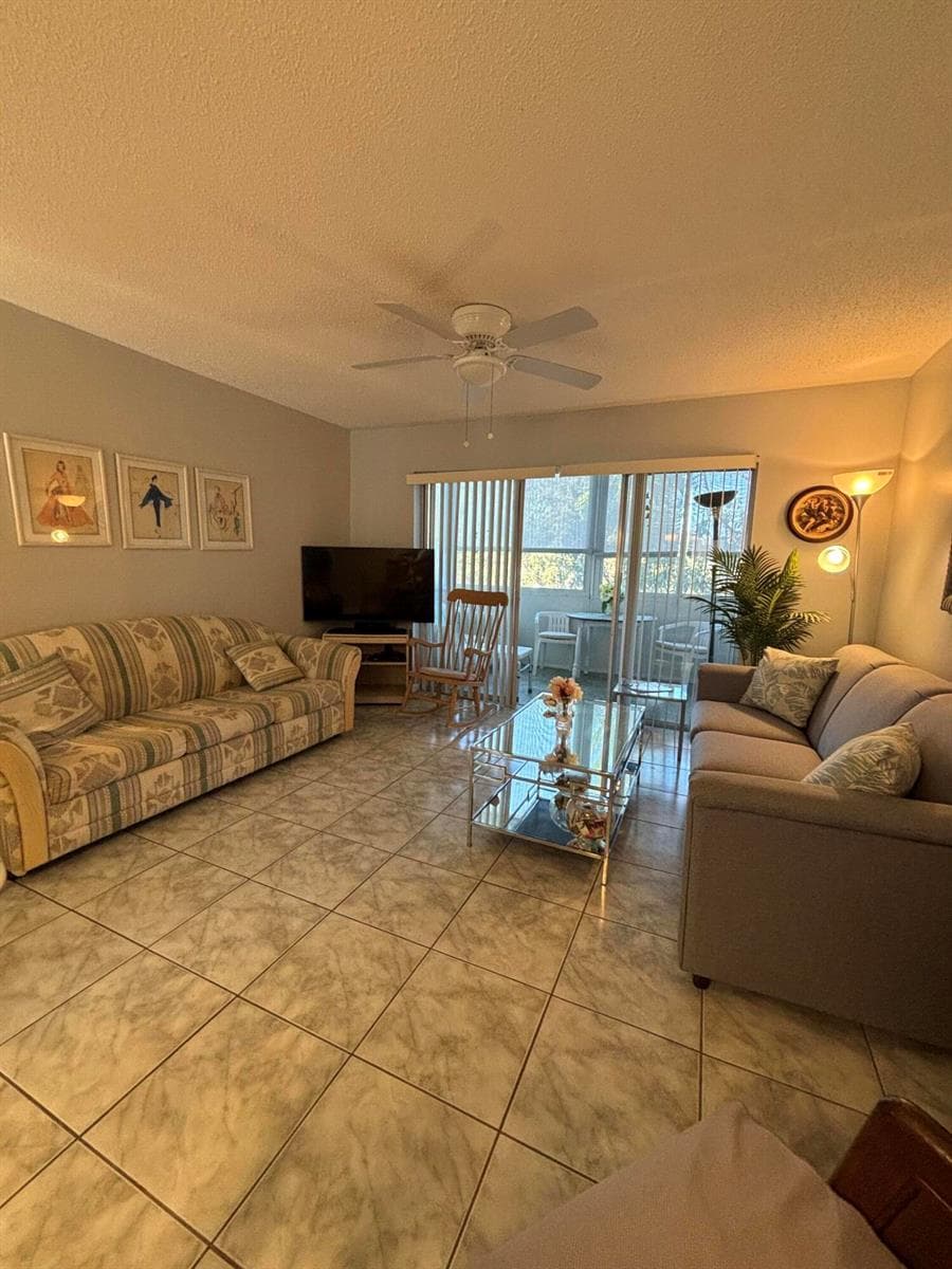 725 Lori Drive # 203, Palm Springs FL 33461 photo 4