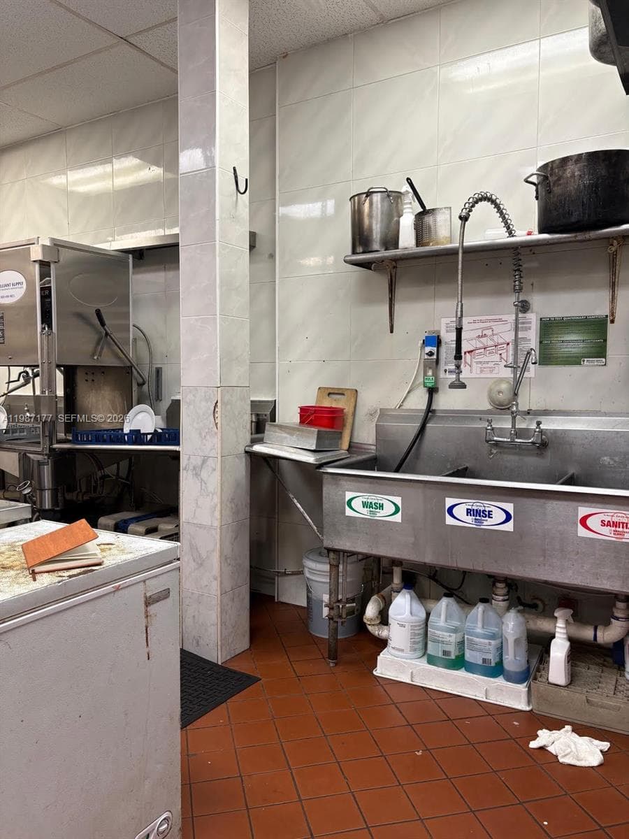 Main Road, Weston FL 33327