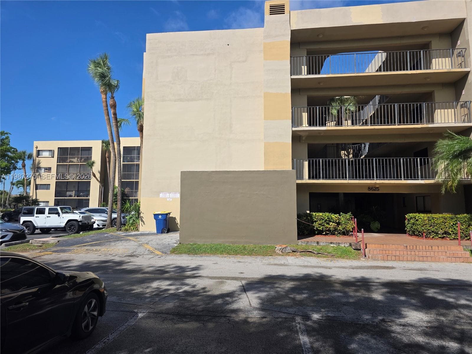 8615 NW 8th St # 319, Miami FL 33126 photo 2