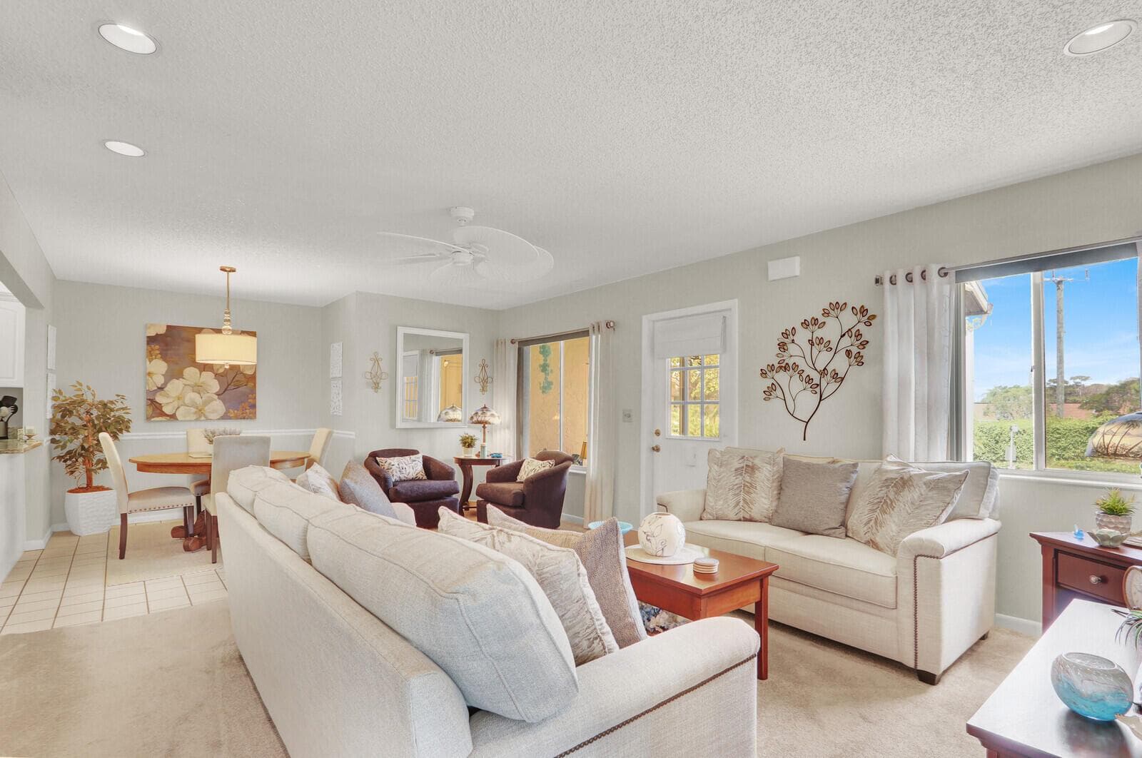 323 Knotty Pine Circle # A2, FL 33463 photo 5
