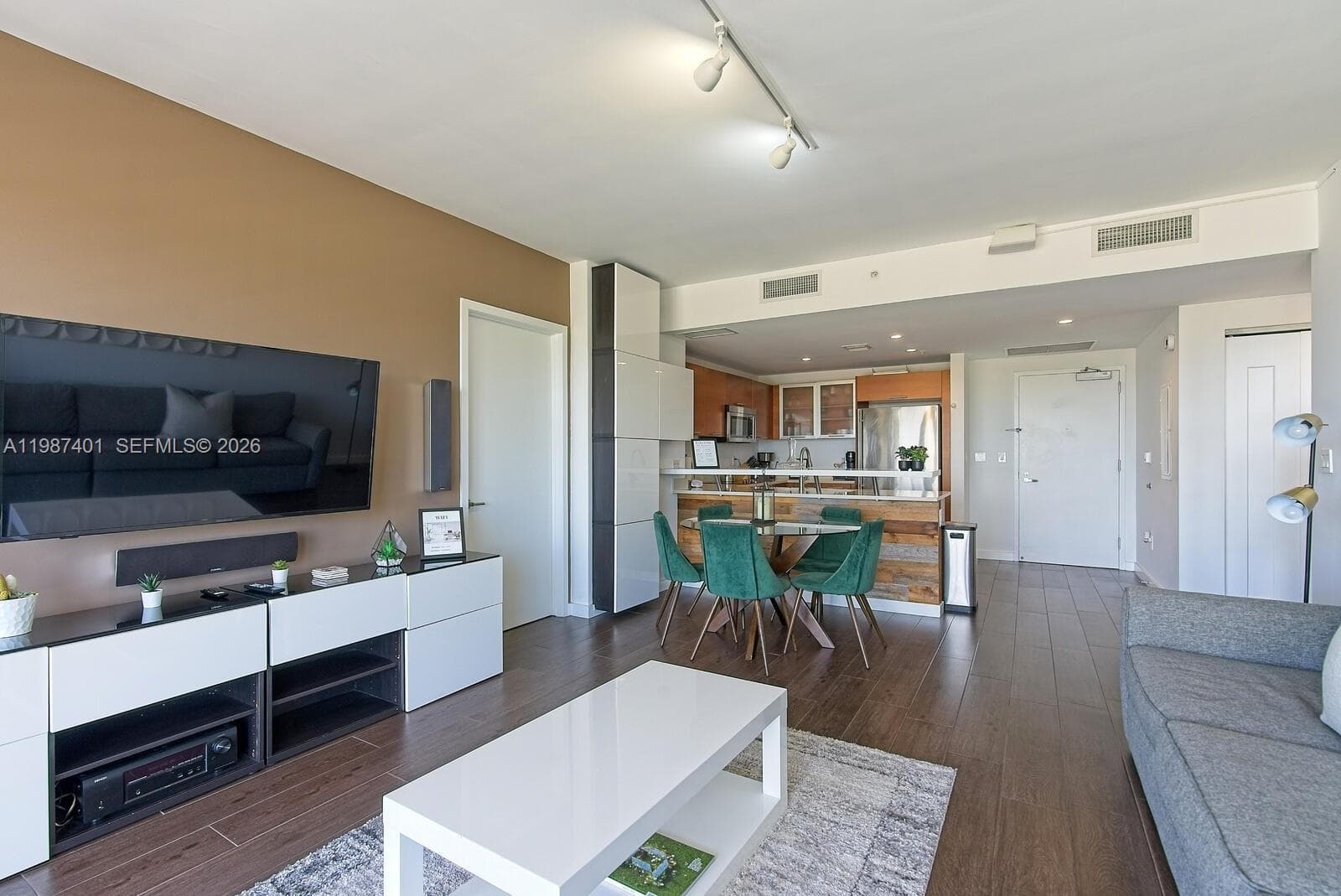 3250 NE 1st Ave # 1006, Miami FL 33137