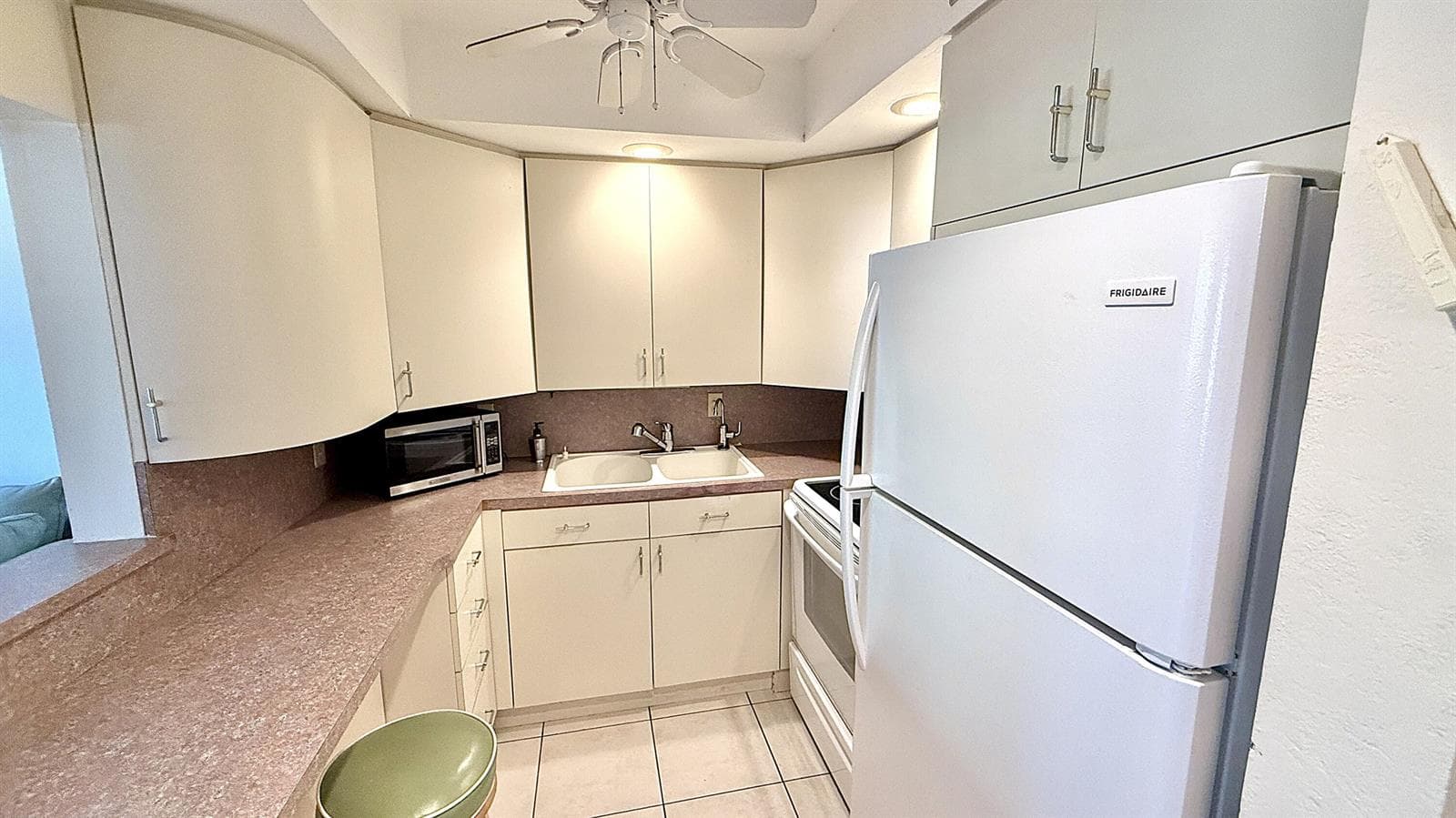 2009 Berkshire A, Deerfield Beach, FL 33442 photo 4